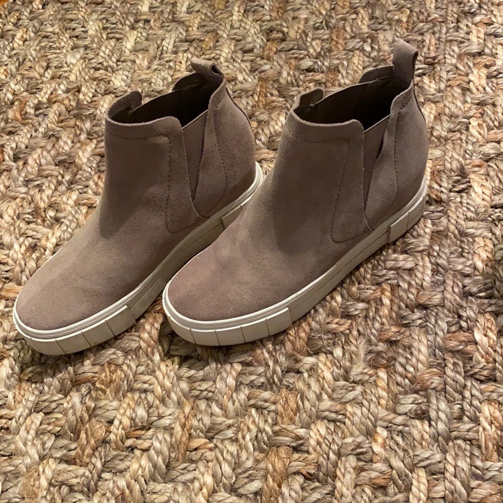 Dolce Vita slip on wedge shoe